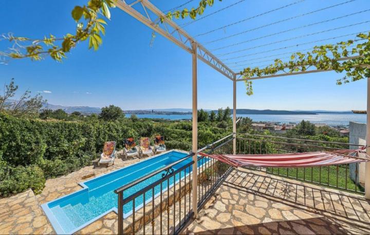 Apartman Marinovic Kastela Luaran gambar