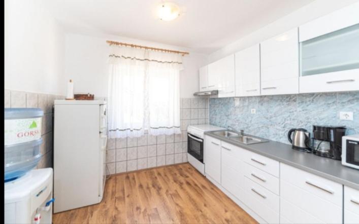 Apartman Marinovic Kastela Luaran gambar